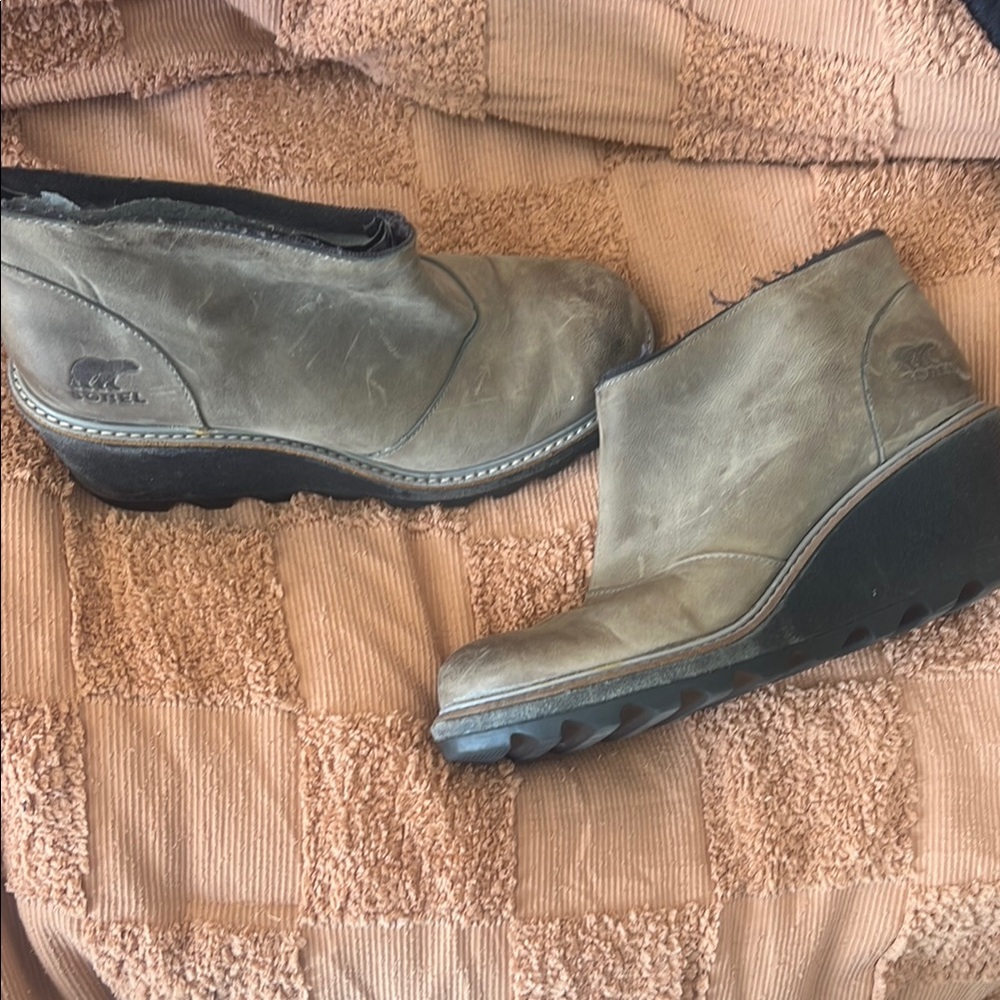 Sorel woman’s ankle wedge booties